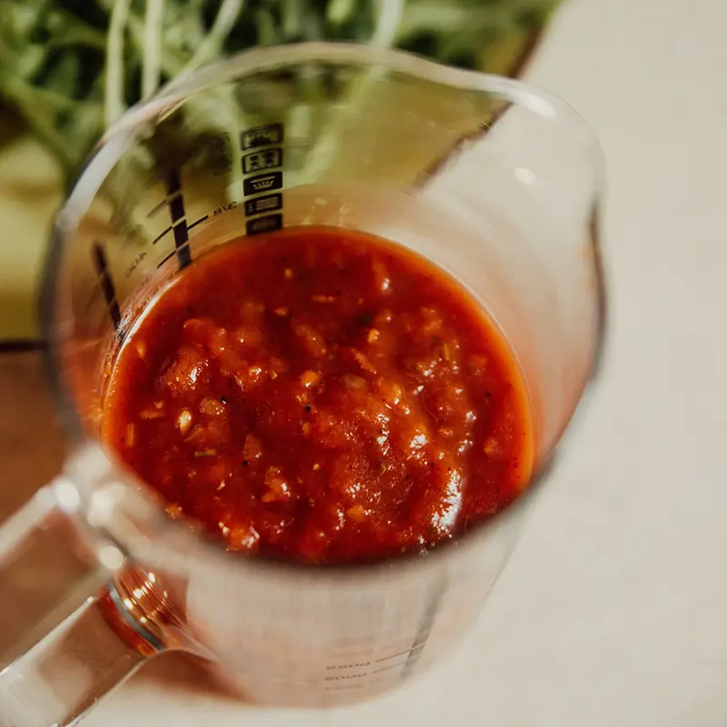 salsa de tomate en tupper fiambrera